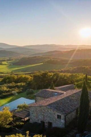 Tuscany Farmhouses - Kinglike Concierge