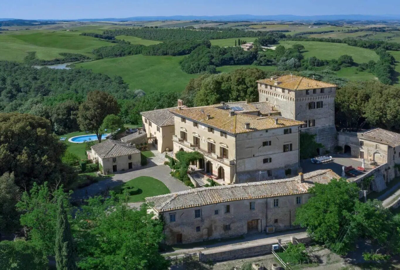 Villas for Rent in Buonconvento Val d'Orcia Tuscany-Castelnuovo Tancredi
