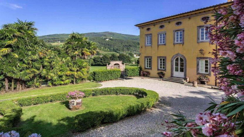 Villas for Rent in Capannori Lucca Tuscany-Villa Controni