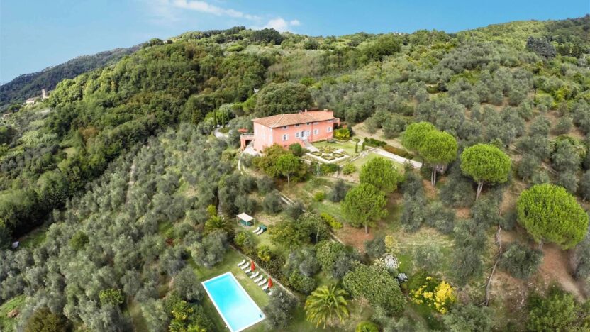 Villas for Rent in Mastiano Lucca Tuscany-Villa Igea