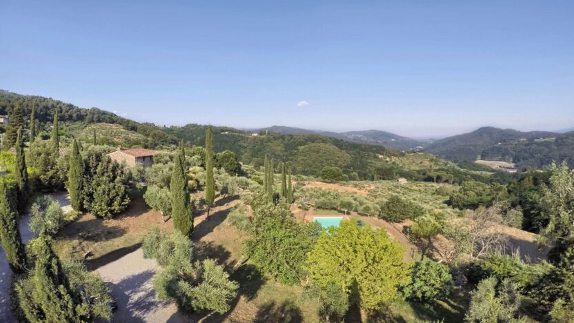 Villas for Rent in Camaiore Lucca Tuscany-Villa La Sorgente