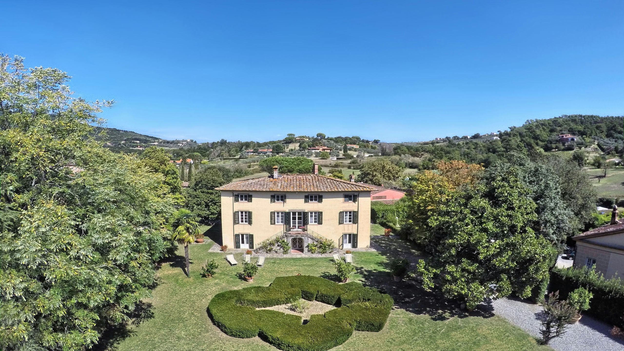 Villa Clara Lucca Tuscany