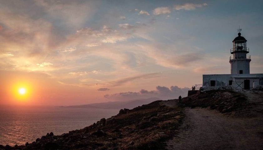 Armenistis Lighthouse: Mykonos Charm at its Finest