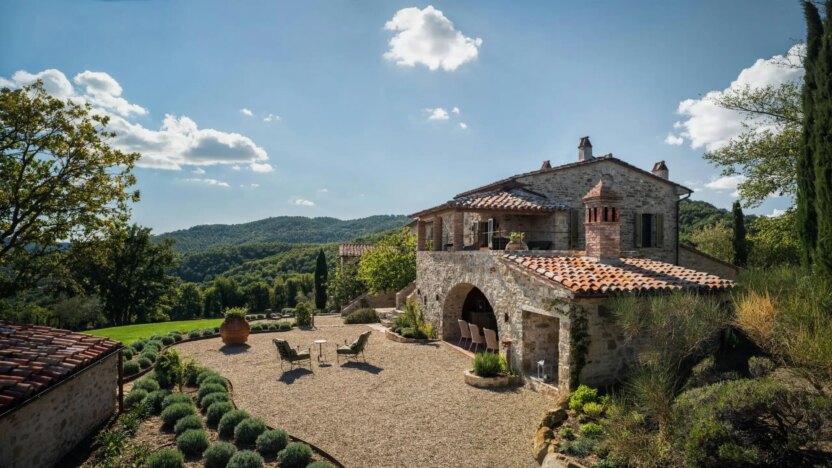 Villas for Rent in Lisciano Niccone Tuscany-Villa Cercoschene