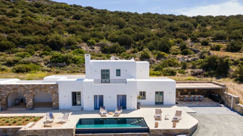 Paros Villas for Rent Villa Liam Elitas Paros