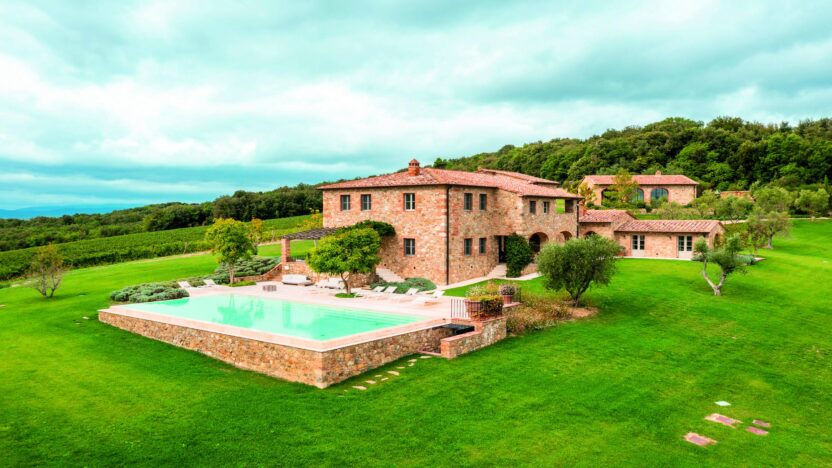 Villas for Rent Casale Santa Lucia in Casole d Elsa Tuscany