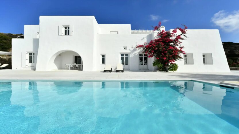 Paros Villas for Rent Villa Chevalier Kostos Paros