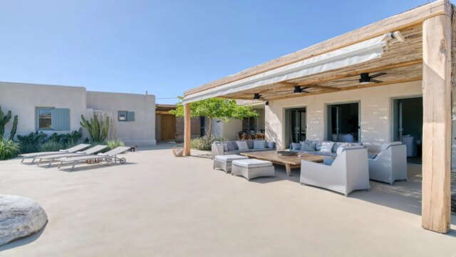 Antiparos Villas for Rent Villa Nayrobi Saint George Antiparos