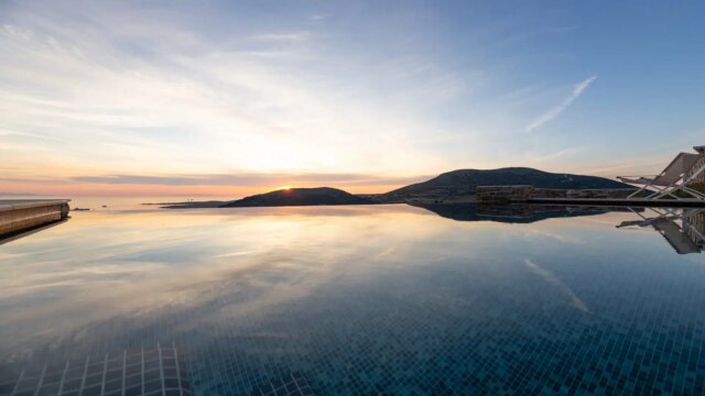 Infinity pool paros