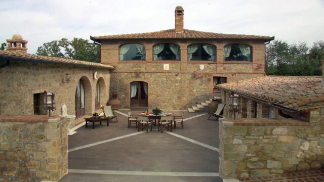 Villas for Rent in Montichiello Sienna Tuscany-Villa Le Fontanelle