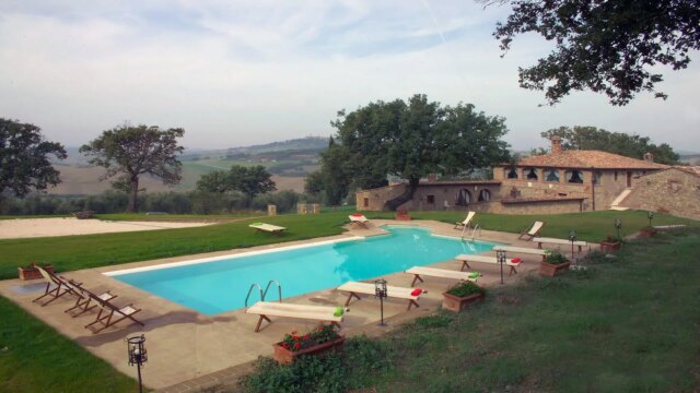 Villas for Rent in Montichiello Sienna Tuscany-Villa Le Fontanelle