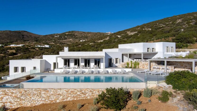 Paros Villas for Rent Villa Loraine Tripiti Paros