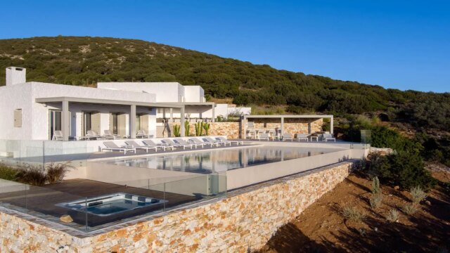 Paros Villas for Rent Villa Loraine Tripiti Paros