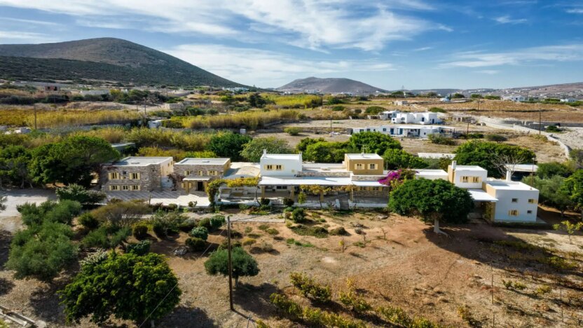 Paros Villas for Rent Villa Bessie Agios Andreas Paros