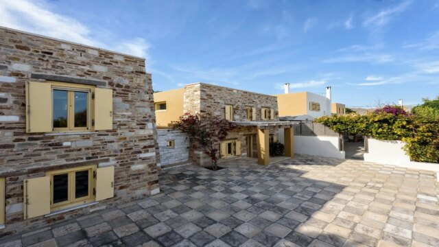 Paros Villas for Rent Villa Bessie Agios Andreas Paros