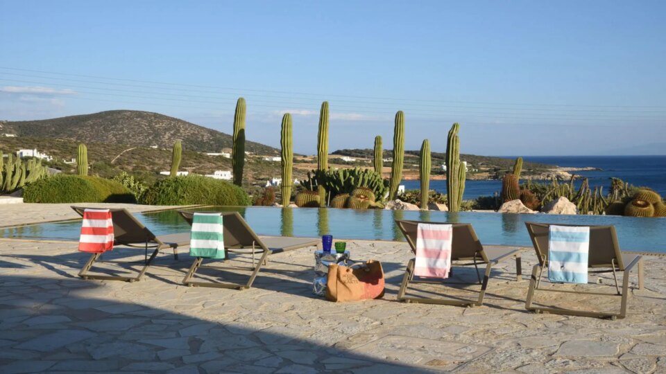 Paros Villas for Rent Villa Majorelle Faragkas Paros