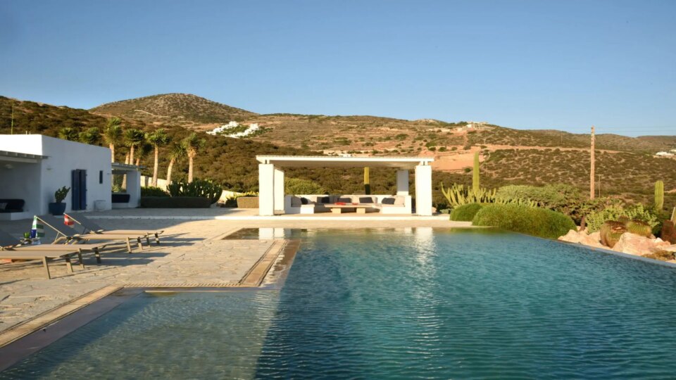 Paros Villas for Rent Villa Majorelle Faragkas Paros