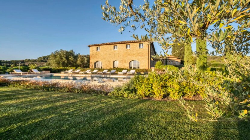 Villas for Rent in Castelfalfi Tuscany-Villa La Querce