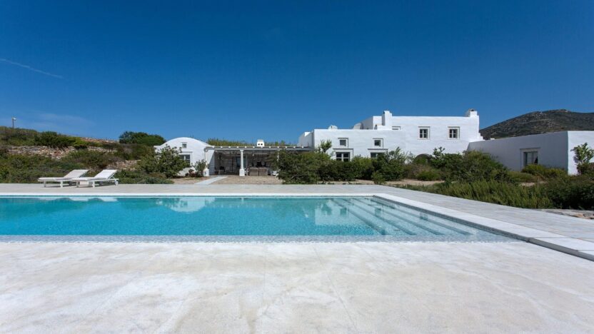 Paros Villas for Rent Villa Harlyn Tripiti Paros