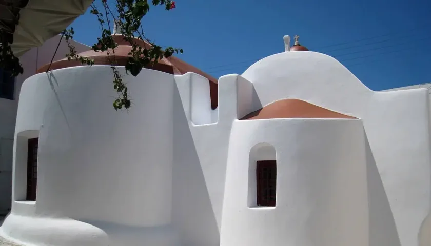 A Historical Tour of Mykonos: Museums, Monuments, and More